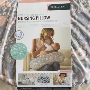 bebe au lait nursing pillow